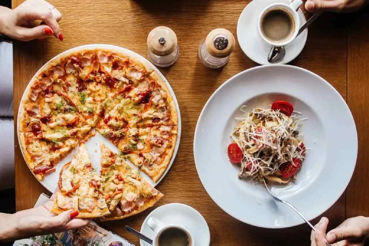 Estos son los cinco alimentos que acortan tu vida y seguro comes a diario