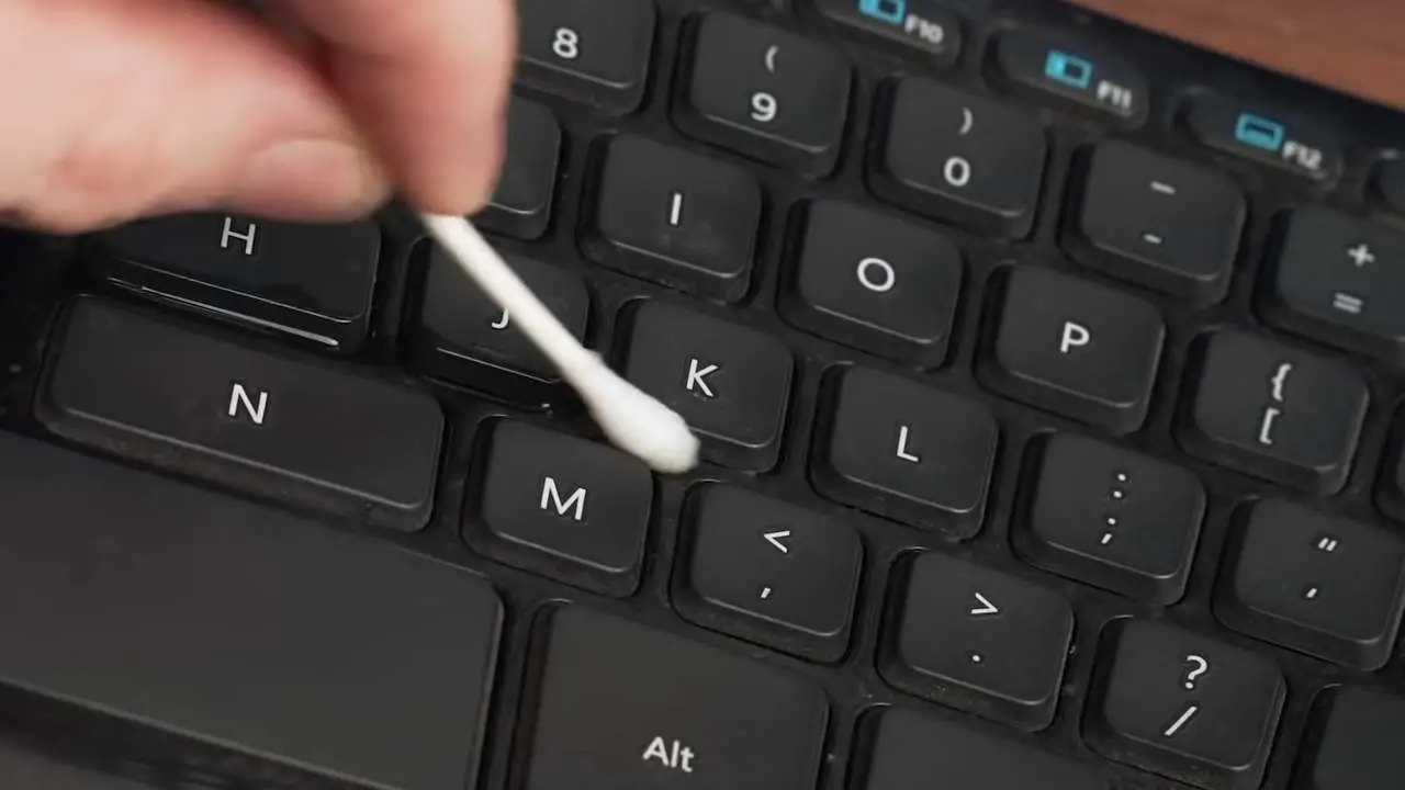 La verdad sucia sobre tu cabecero tapizado: ¿cuánta mugre y ácaros acumula?