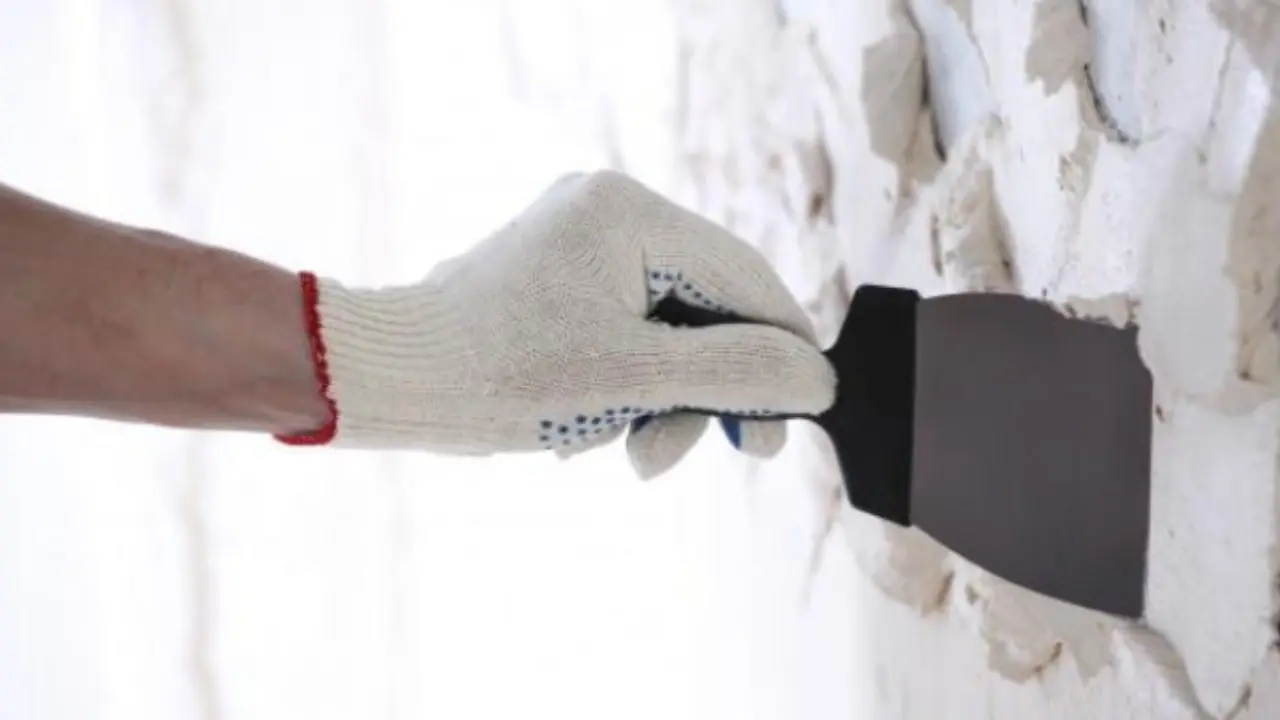 ¿Tienes agujeros o grietas en la pared? Así se sellan para que quede perfecto a la primera